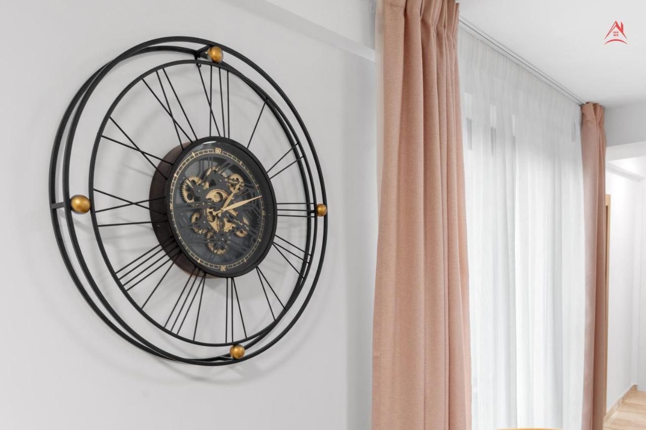 Apartament Opera Residence - Cismigiu, Eroilor, Free Private Parking Bucarest Esterno foto