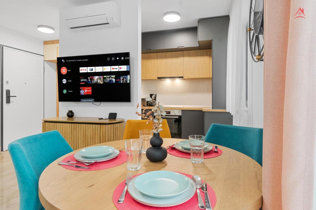 Apartament Opera Residence - Cismigiu, Eroilor, Free Private Parking Bucarest Esterno foto