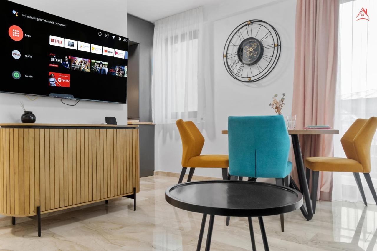 Apartament Opera Residence - Cismigiu, Eroilor, Free Private Parking Bucarest Esterno foto