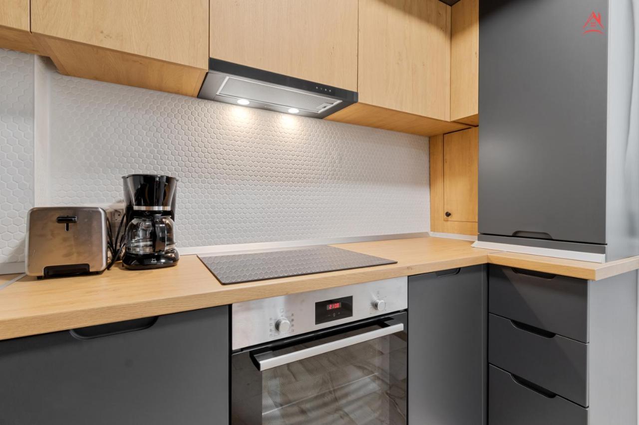 Apartament Opera Residence - Cismigiu, Eroilor, Free Private Parking Bucarest Esterno foto