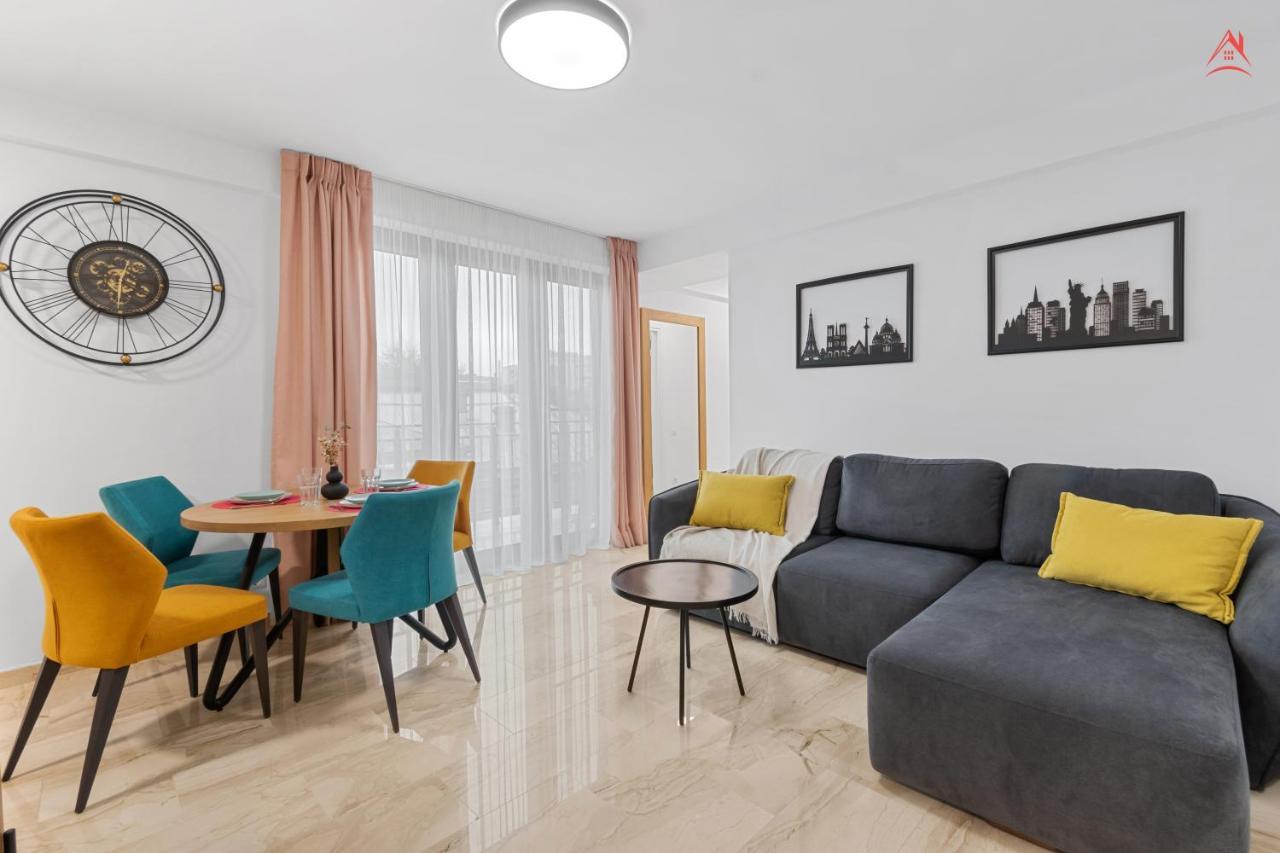 Apartament Opera Residence - Cismigiu, Eroilor, Free Private Parking Bucarest Esterno foto