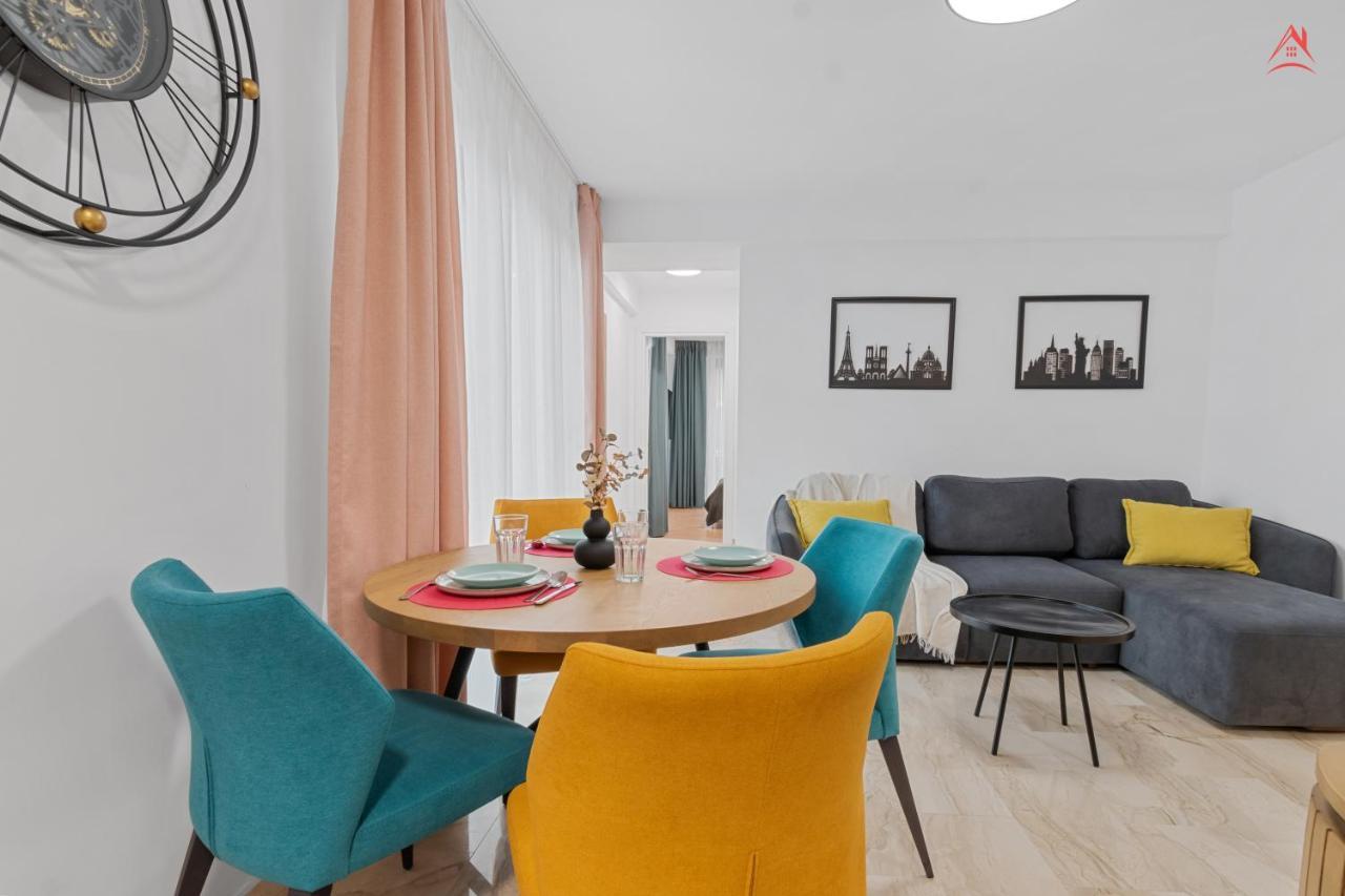 Apartament Opera Residence - Cismigiu, Eroilor, Free Private Parking Bucarest Esterno foto