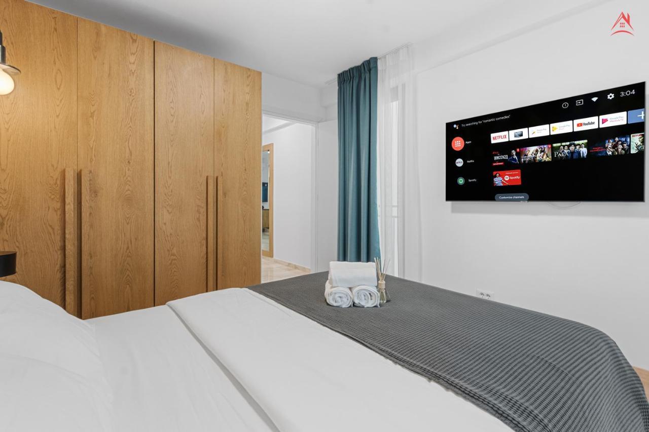 Apartament Opera Residence - Cismigiu, Eroilor, Free Private Parking Bucarest Esterno foto