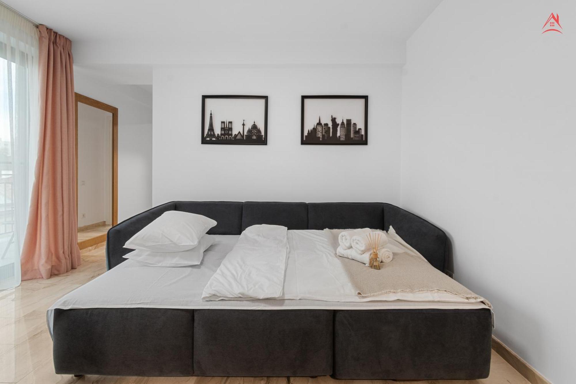 Apartament Opera Residence - Cismigiu, Eroilor, Free Private Parking Bucarest Esterno foto